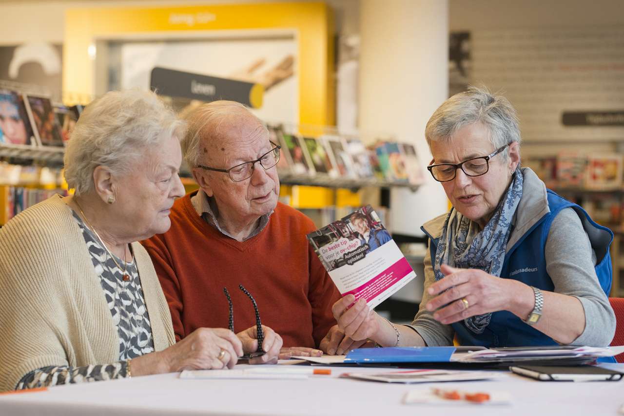 Haarle - Ervaar het openbaar vervoer! OV-ambassadeurs organiseren een inloopspreekuur in Nijverdal